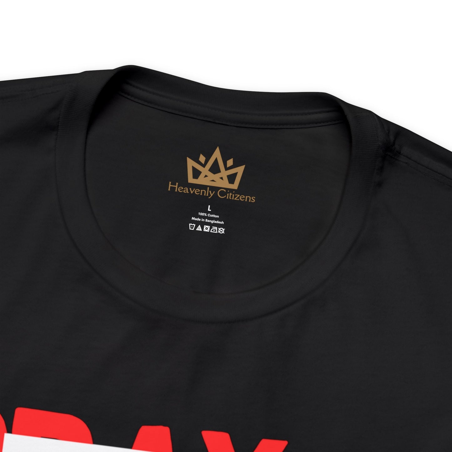 Pray outside the box Short Sleeve Tee